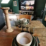 Les Cles Des Remparts - Prive A Theme Equipe - Atypique - Centre - Gare - Haras - Parking Public Gratuit - Entree Autonome - Wifi - Netflix - Tv Xxl - Lit 160x200 Appartement *