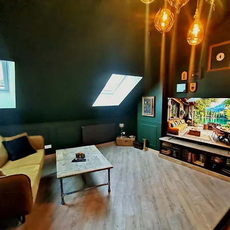 Les Cles Des Remparts - Prive A Theme Equipe - Atypique - Centre - Gare - Haras - Parking Public Gratuit - Entree Autonome - Wifi - Netflix - Tv Xxl - Lit 160x200 Apartament