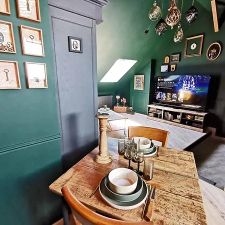 Les Cles Des Remparts - Privé à Thème équipé - Atypique - Centre Saint-lô - Gare - Haras - Parking Public Gratuit - Entrée Autonome - Wifi - Netflix - Tv Xxl - Lit 160x200 *