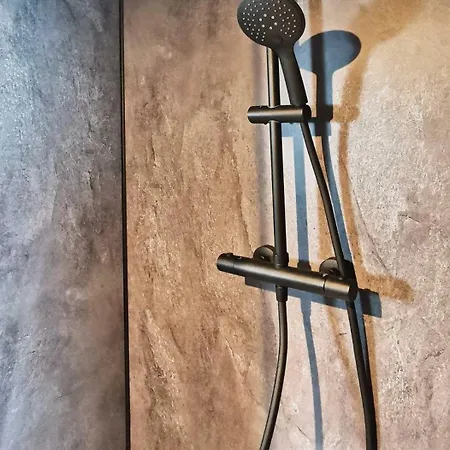 Apartment Les Cles Des Remparts - Prive A Theme Equipe - Atypique - Centre - Gare - Haras - Parking Public Gratuit - Entree Autonome - Wifi - Netflix - Tv Xxl - Lit 160x200 *