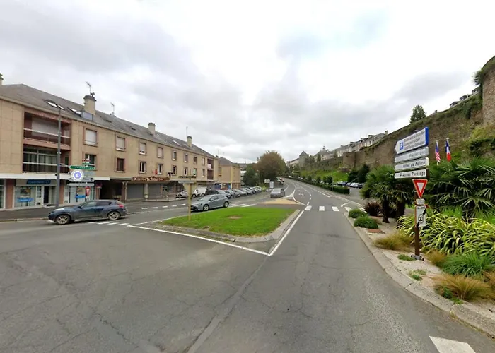 Appartamento Les Cles Des Remparts - Privé à Thème équipé - Atypique - Centre Saint-lô - Gare - Haras - Parking Public Gratuit - Entrée Autonome - Wifi - Netflix - Tv Xxl - Lit 160x200 Saint-Lo