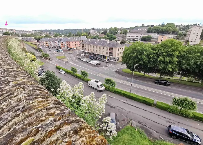 Les Cles Des Remparts - Privé à Thème équipé - Atypique - Centre Saint-lô - Gare - Haras - Parking Public Gratuit - Entrée Autonome - Wifi - Netflix - Tv Xxl - Lit 160x200