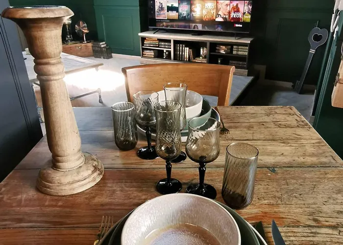 Les Cles Des Remparts - Privé à Thème équipé - Atypique - Centre Saint-lô - Gare - Haras - Parking Public Gratuit - Entrée Autonome - Wifi - Netflix - Tv Xxl - Lit 160x200 Appartamento *