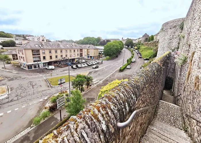 Appartamento Les Cles Des Remparts - Privé à Thème équipé - Atypique - Centre Saint-lô - Gare - Haras - Parking Public Gratuit - Entrée Autonome - Wifi - Netflix - Tv Xxl - Lit 160x200 Saint-Lo